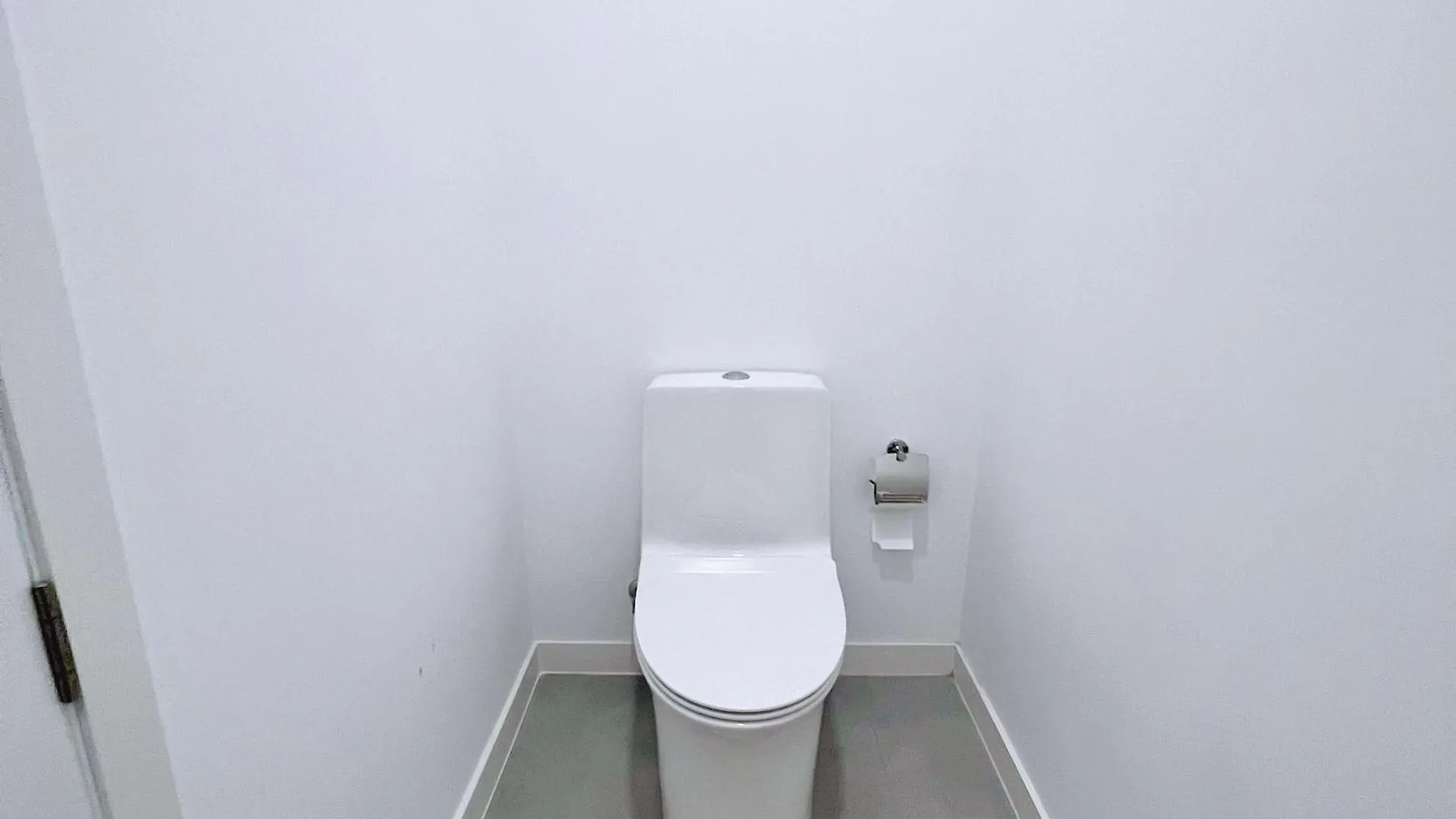 Minimalist Suite In The Tallest Building Iqon Quito Ecuador